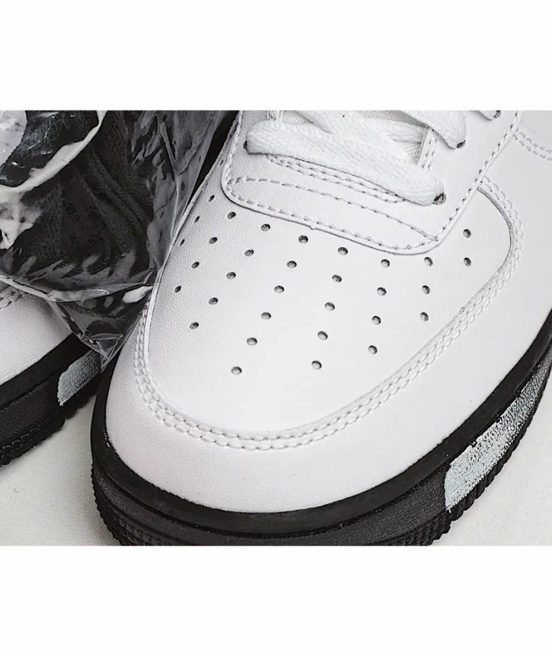 Nike Air Force 1 Low Black & White