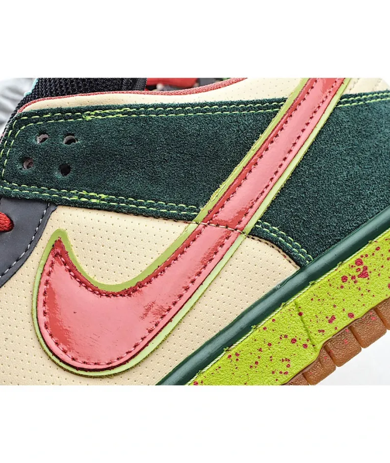 Nike Dunk SB Low Bucks 