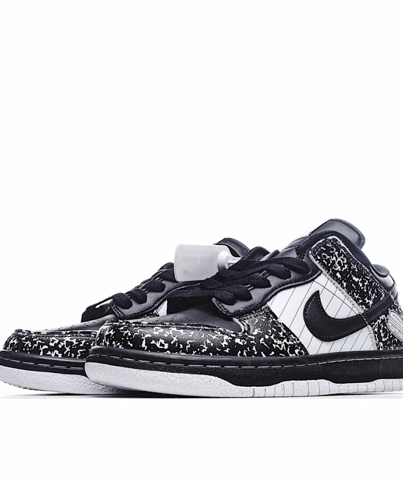 Nike SB Dunk Low Pro Low Top Sneakers