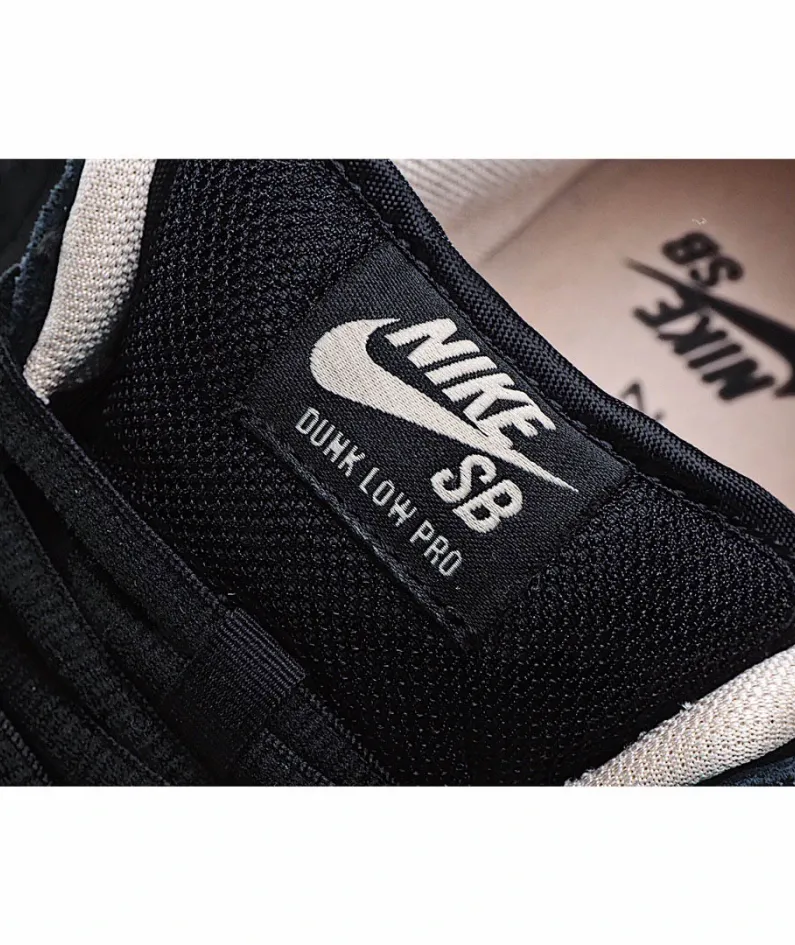 Nike SB Dunk Sneakers Black Powder