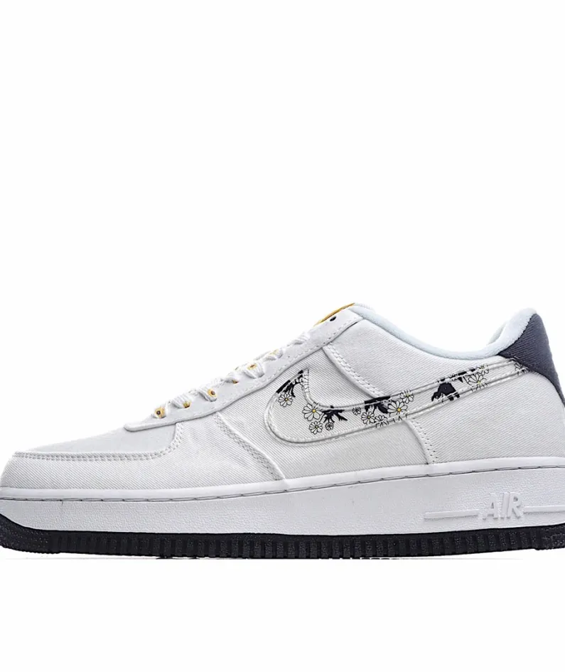 Nike Air Force 1 Low-Top Sneakers
