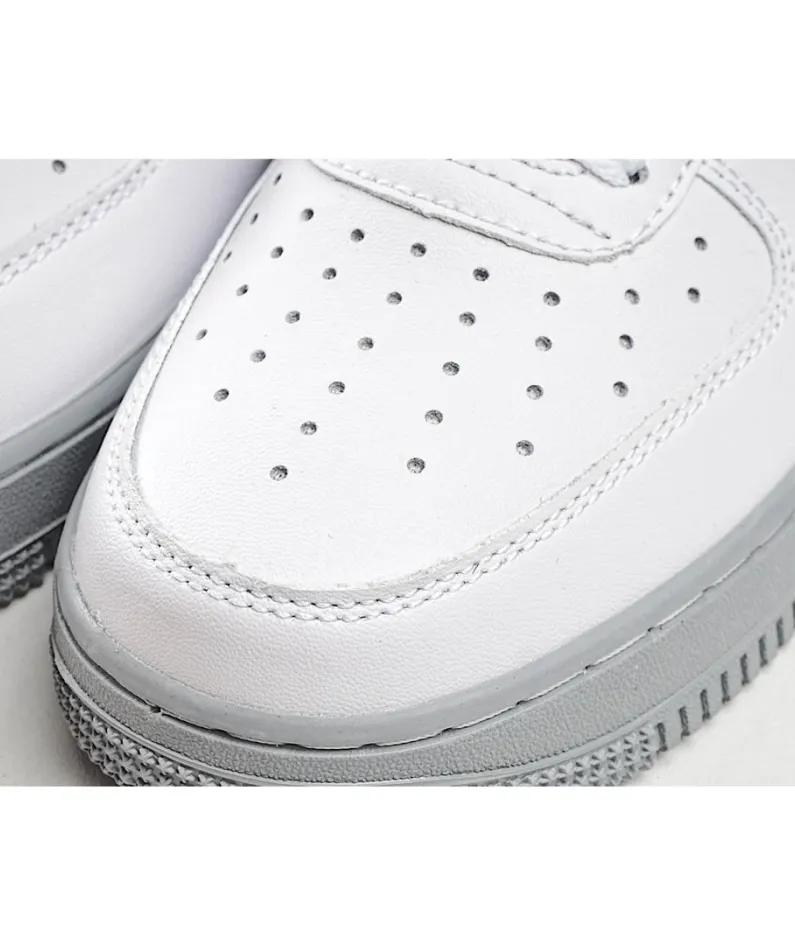 NikeAir Force 1 Low Low Top Sneakers
