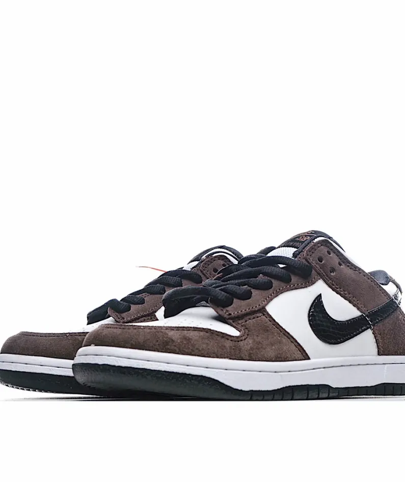 Nike SB Dunk Low Pro Sneakers