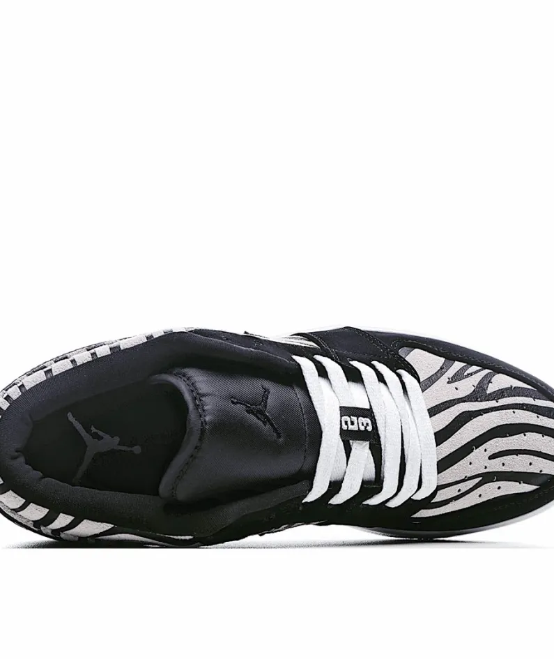 Air Jordan 1 Low GS 'Zebra'