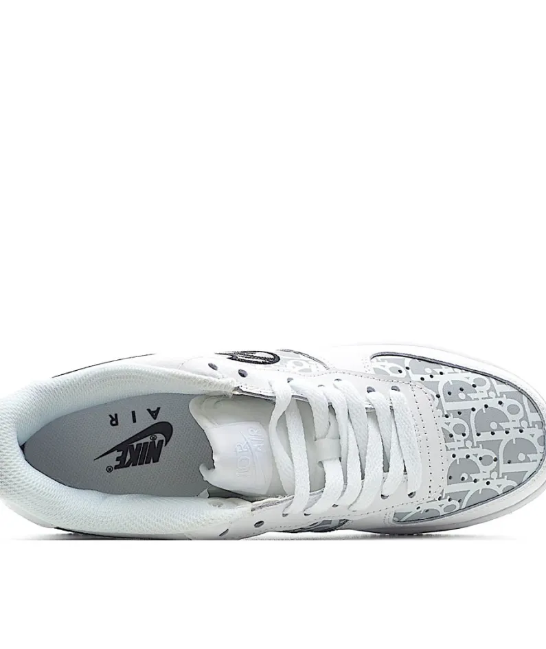 Nike Air Force 1 Low-Top Sneakers