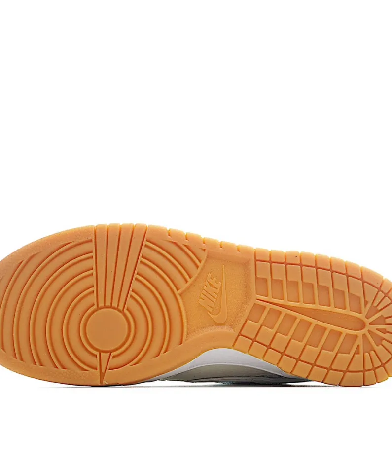 Nike Dunk Scrap Low Top
