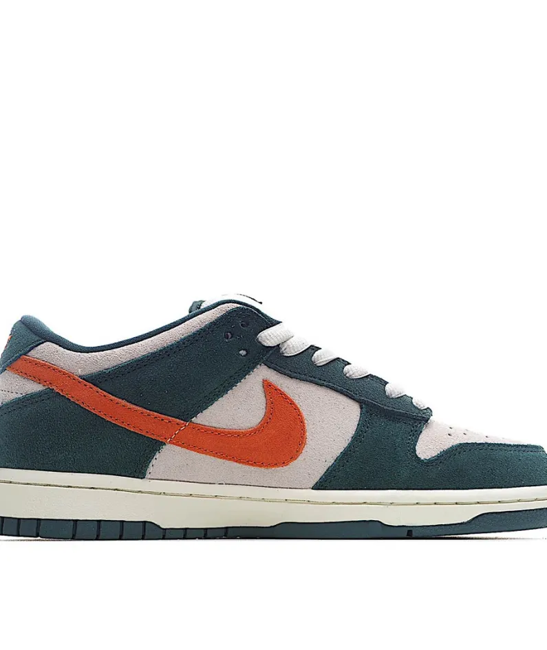 Nike Dunk SB Eire  Liam Sean Martin