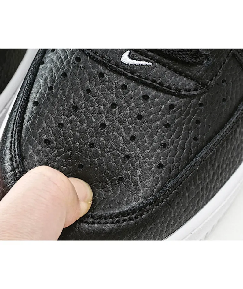 Nike Air Force 1 Black & White