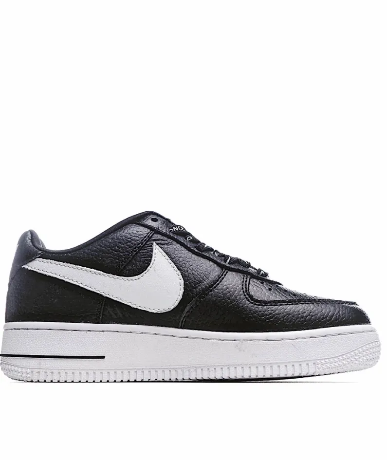 Nike Air Force 1 Low-Top Sneakers