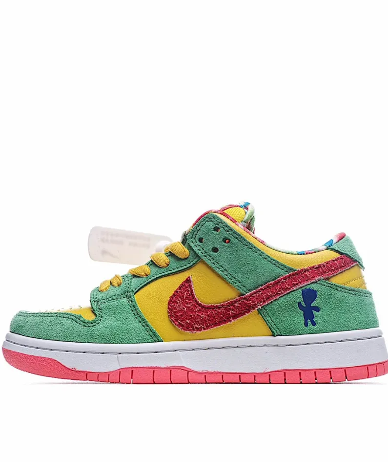 Nike SB Dunk Low Pro Sneakers