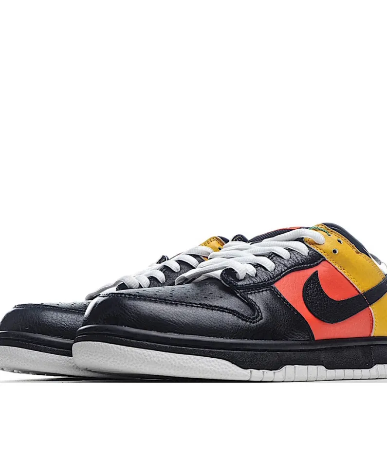 Nike SB Dunk Low Raygun 