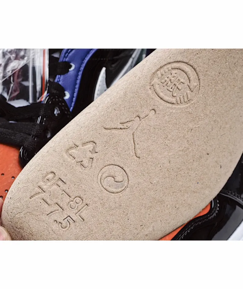 Wmns Air Jordan 1 Mid SE 'Multi Patent'