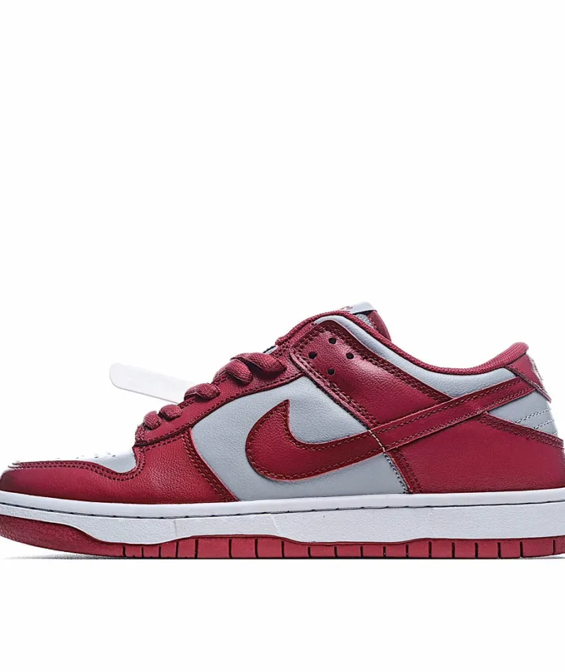 Nike SB Dunk Low Valentines Day Sneakers