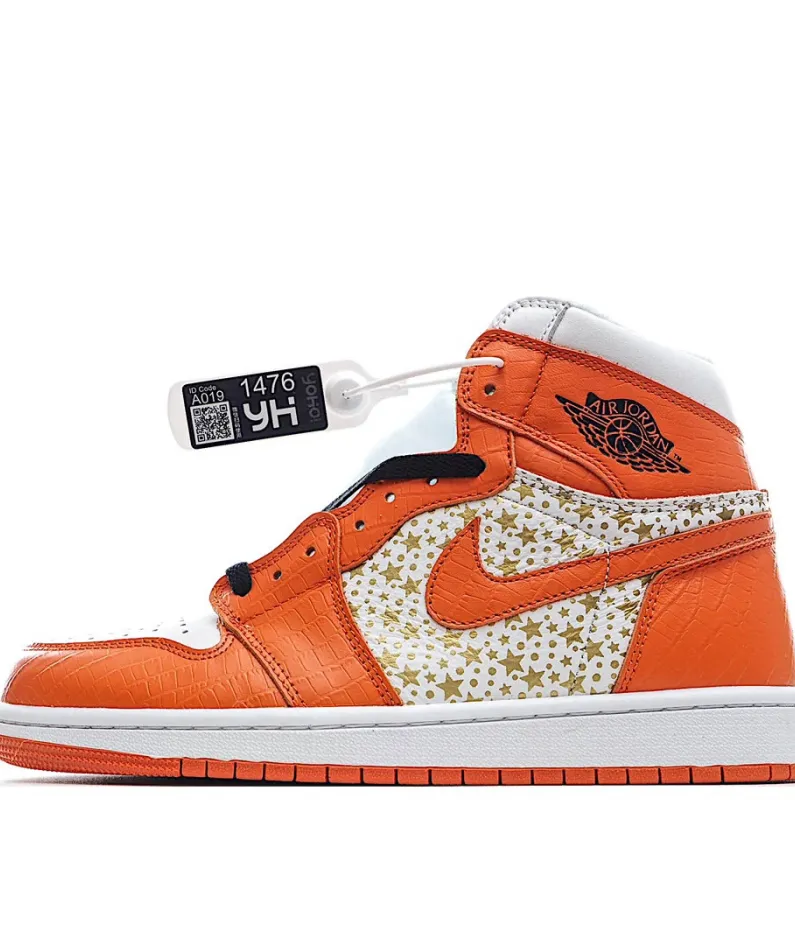 Supreme x AirJordan Retro AJ1 high-top basketball shoes