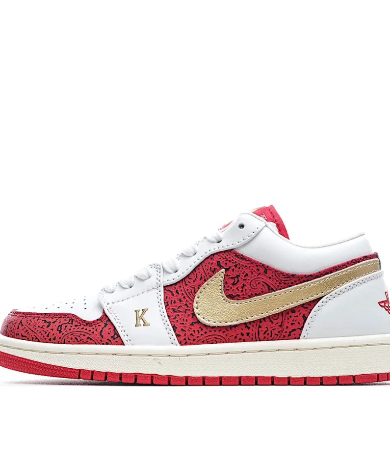 Air Jordan 1 Low SE 'Spades'
