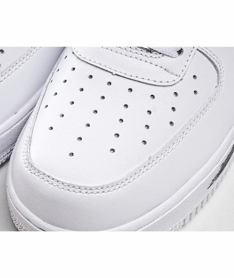 Nike Air Force 1 Low 07 Low Top Sneakers