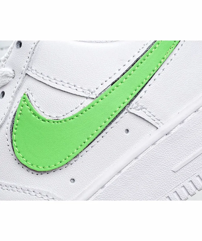Nike Air Force 1 07 LV8 Sneakers