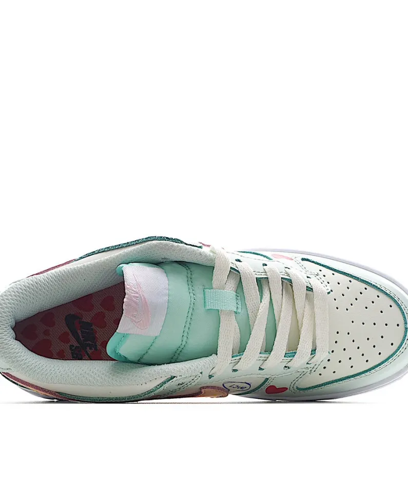 Nike Dunk SB Low Light Pink Mint Green