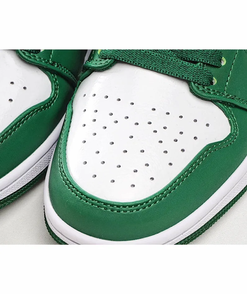 Air Jordan 1 Low 'Pine Green'