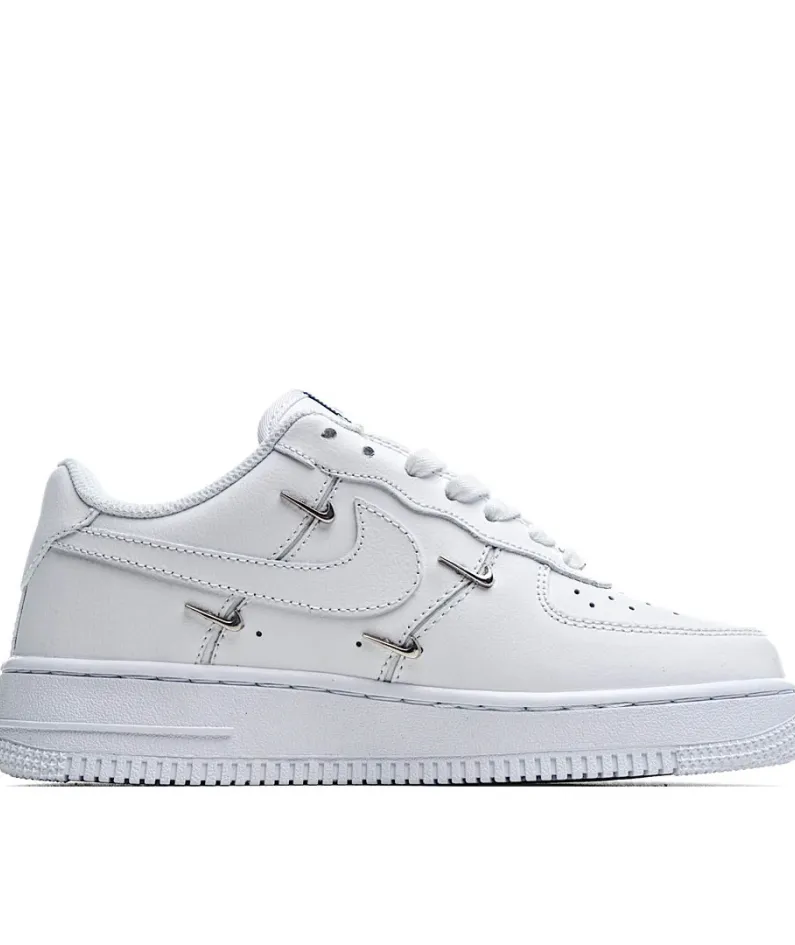 Nike Wmns Air Force 1 07 LXChrome Swooshes White 低帮 