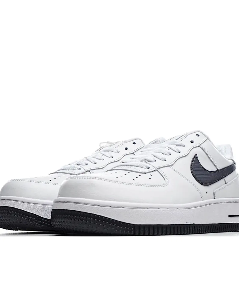 Nike Air Force 1 Low 07 Low Top Sneakers