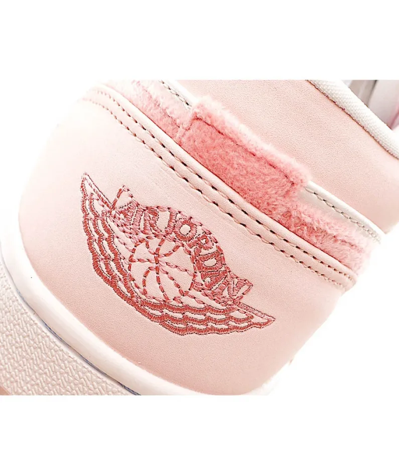 Air Jordan 1 Low Low Top Retro Culture Basketball Shoe