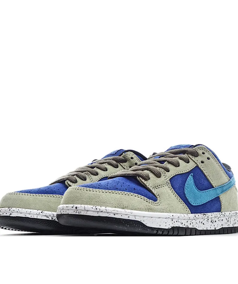 Nike SB Dunk Low “Celadon”  