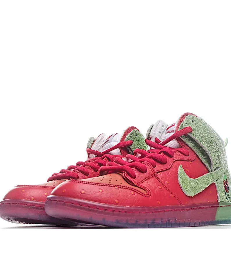 Nike SB Dunk High Pro QS 