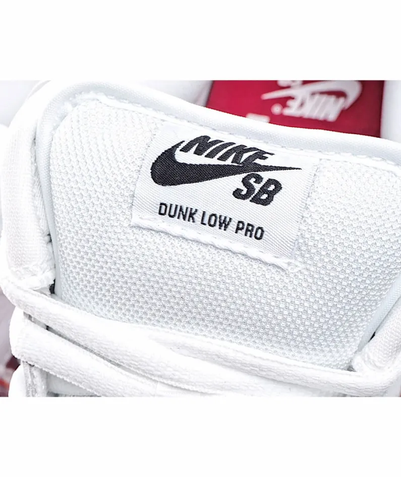 Nike Supreme X Dunk SB Low White Red