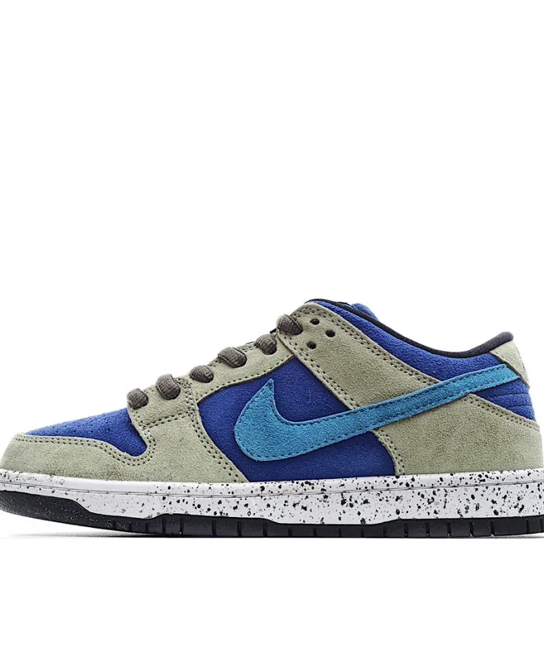 Nike SB Dunk Low “Celadon”  