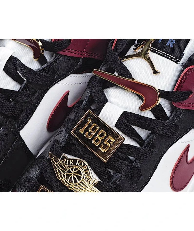Wmns Air Jordan 1 Mid SE 'Gold Pendants'