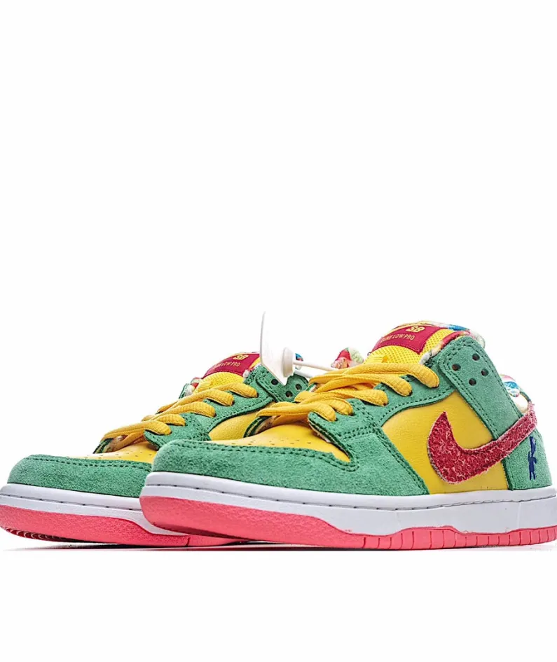 Nike SB Dunk Low Pro Sneakers