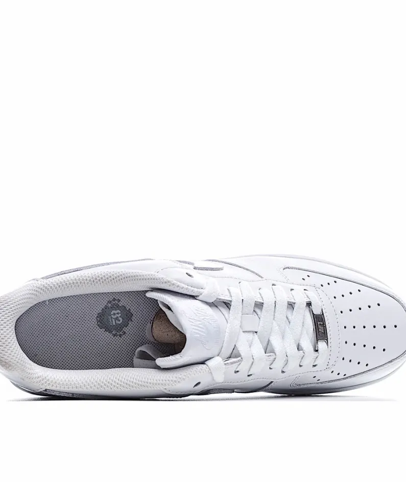 Nike Air Force 1 Low 07 Low Top Sneakers