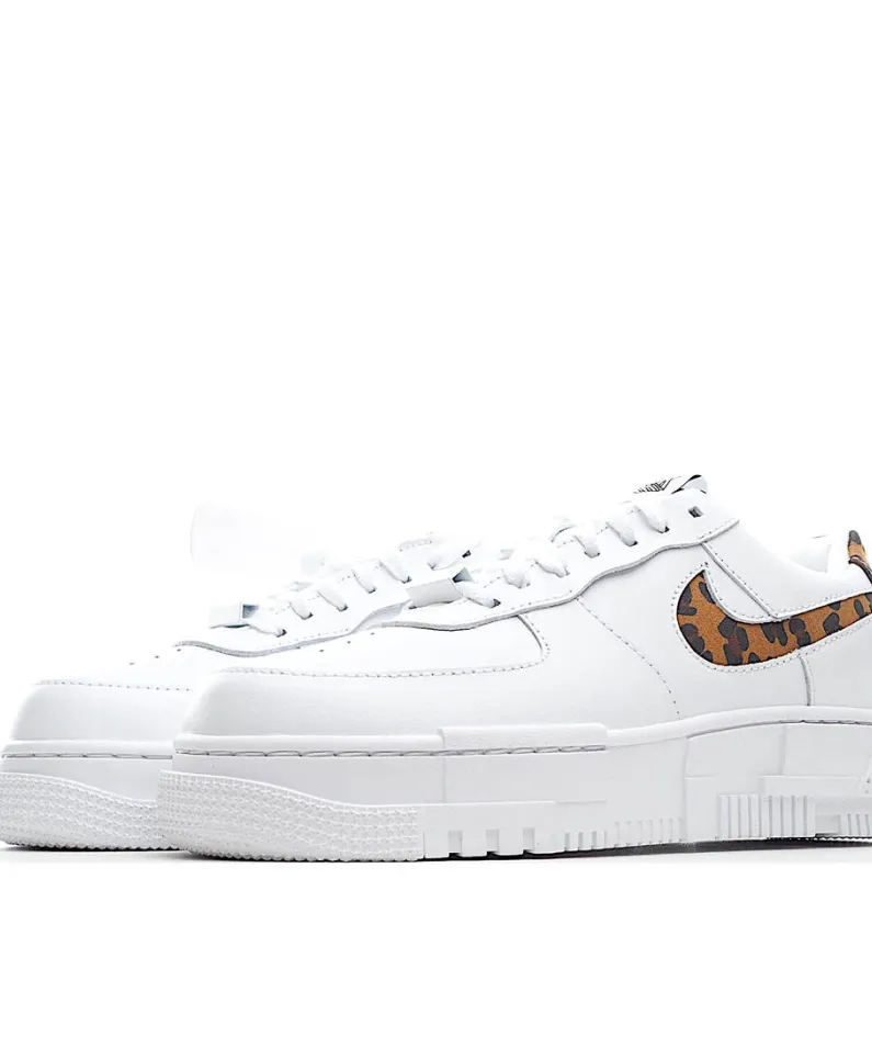 Nike Air Force 1 LV8 Pixel 