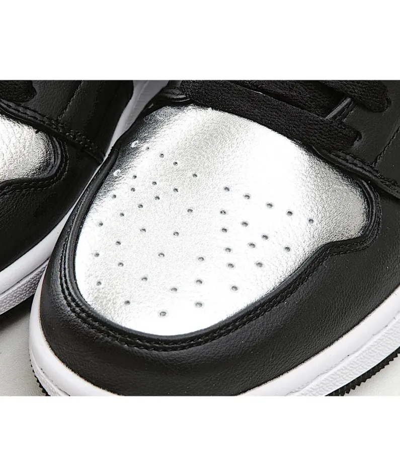 Wmns Air Jordan 1 Low SE 'Silver Toe'