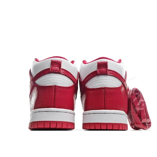 Nike SB Dunk High "Team Crimson" SB Sneakers