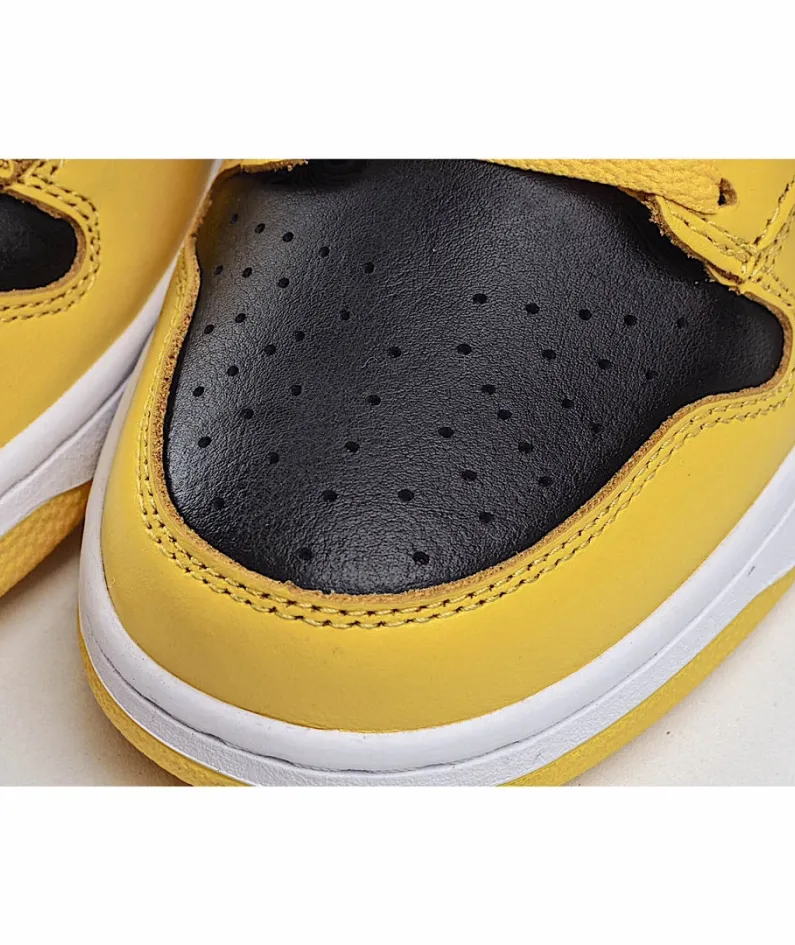 Nike Dunk High SP“ Varsity Maize