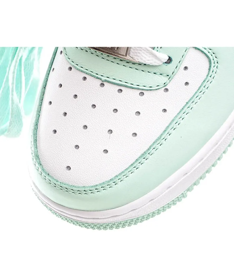 Nike Air Force 1 07 White and Green Low Top