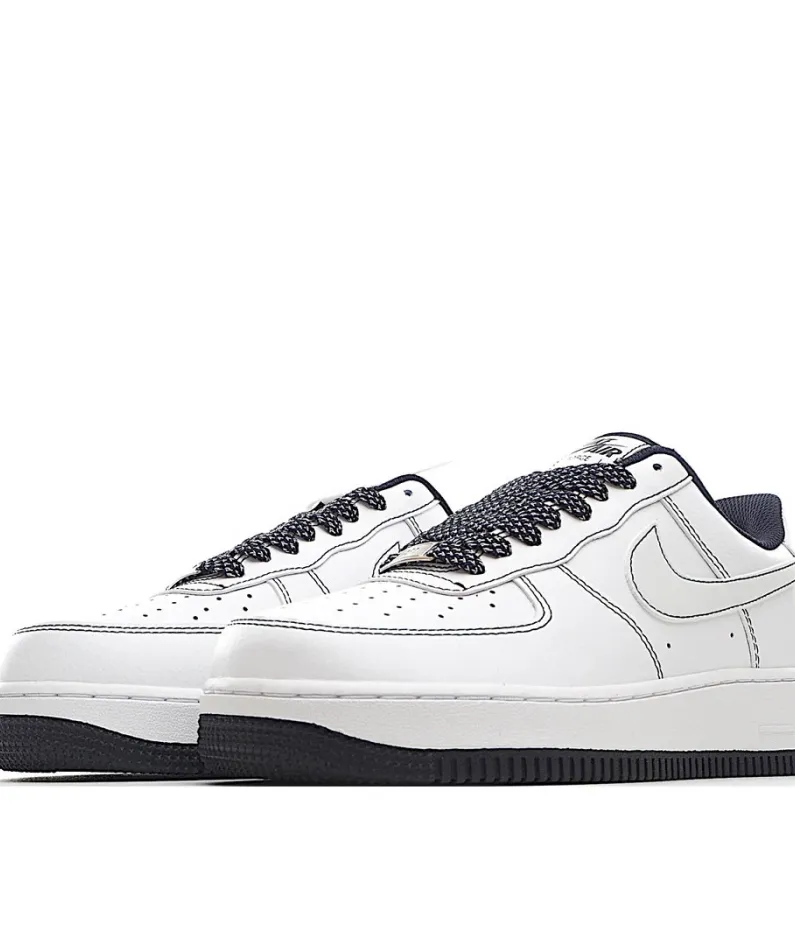 Nike Air Force 1 Low 07 Low Top Sneakers