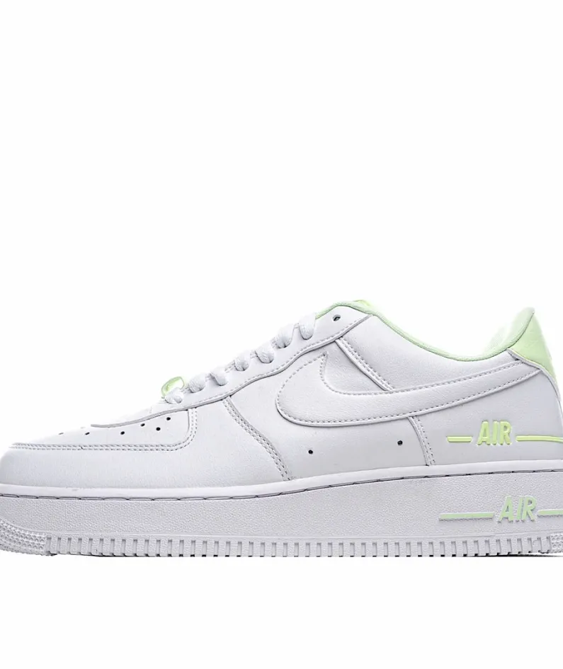 Nike AIR FORCE 107 Sneakers Yellow
