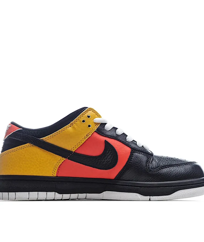 Nike SB Dunk Low Raygun 