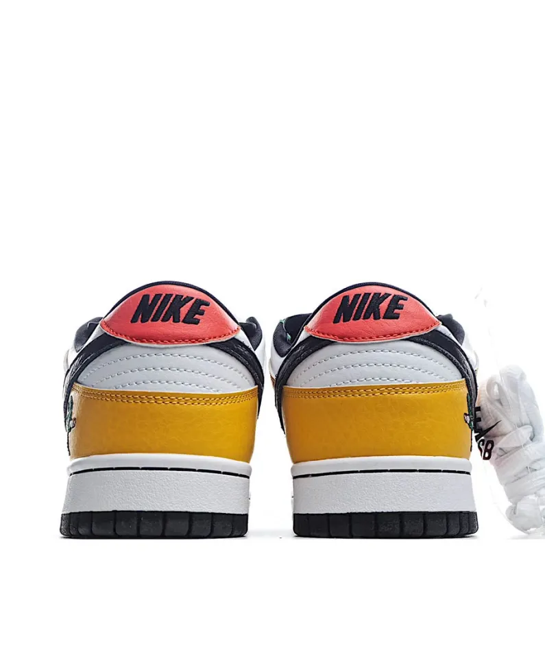 Nike SB Dunk Low Raygun Sneakers