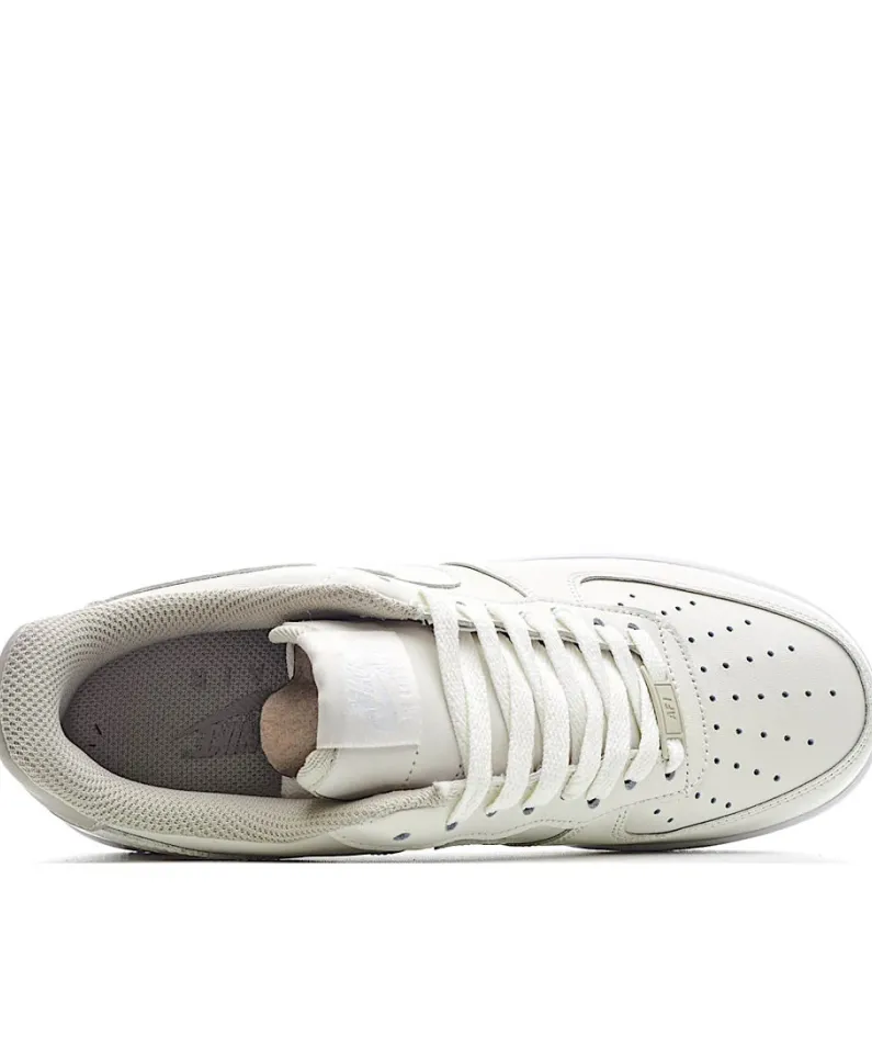 Nike Air Force 1 Low-Top Sneakers