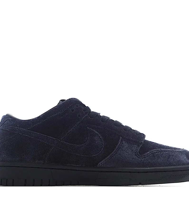 Dover Street Market x Nike Dunk Low“Triple Black 