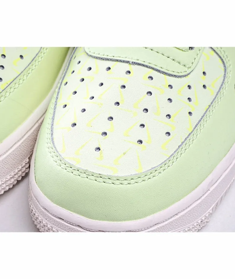 Nike Air Force 1 Low 