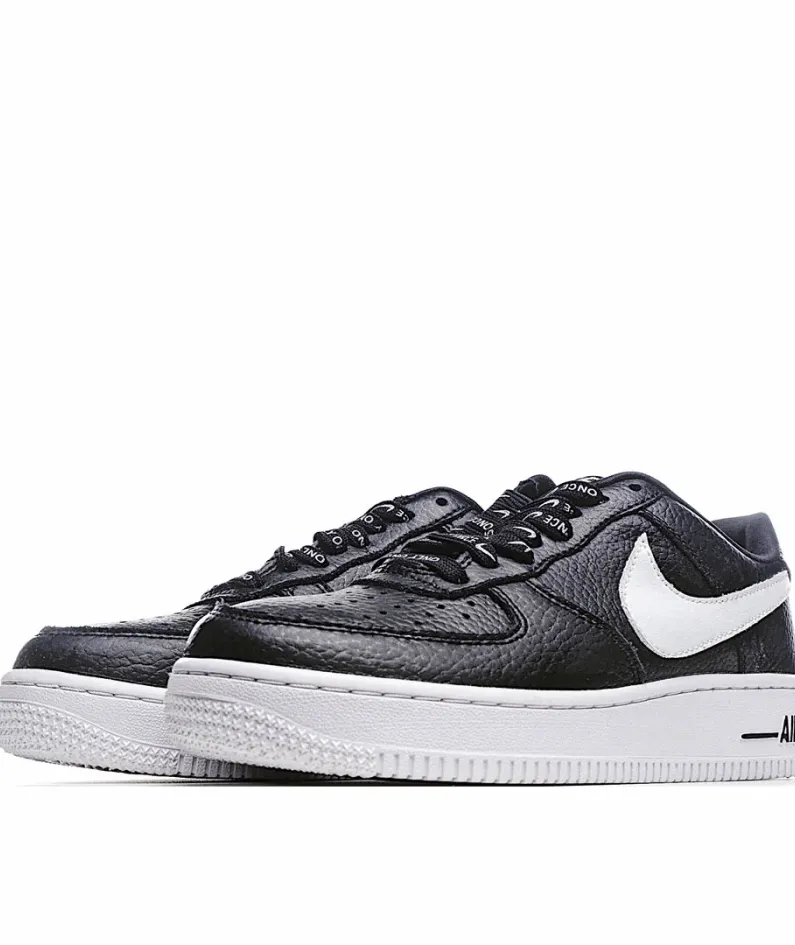 Nike Air Force 1 Low-Top Sneakers