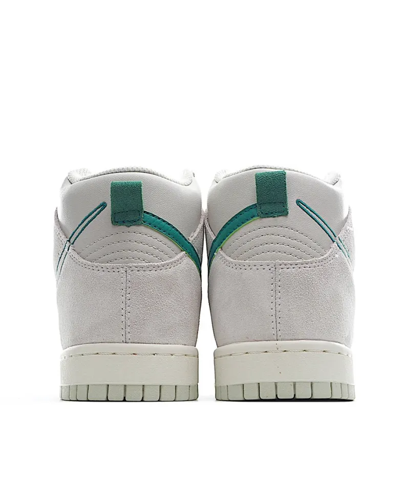 Nike DUNK HI SE