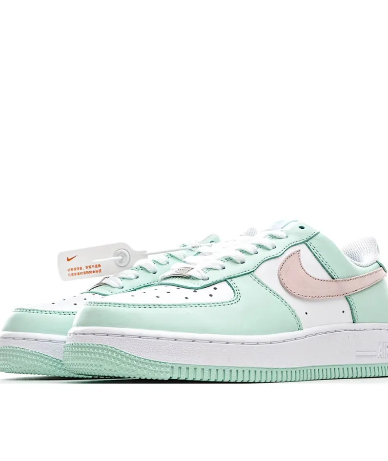 Nike Air Force 1 07 White and Green Low Top