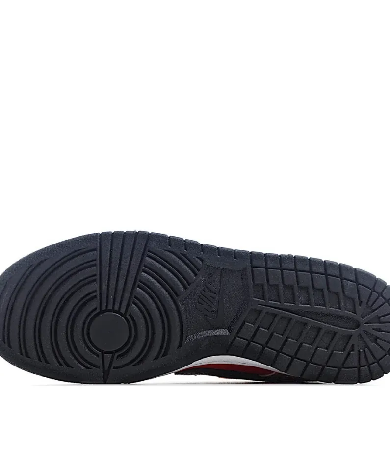 Nike SB Dunk Low Raygun Sneakers