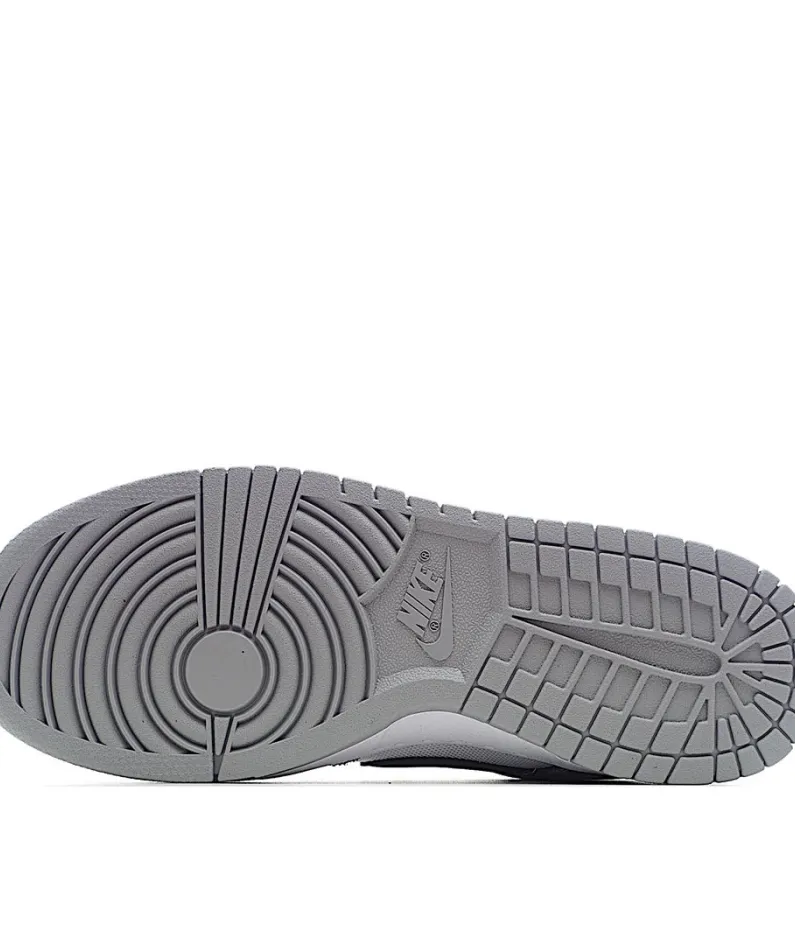 Nike Dunk Low Retro White and Black